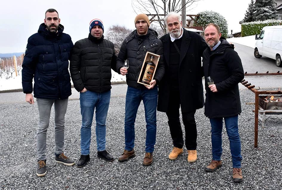 (FOTOGALERIJA) Najavili početak radova u vinogradima