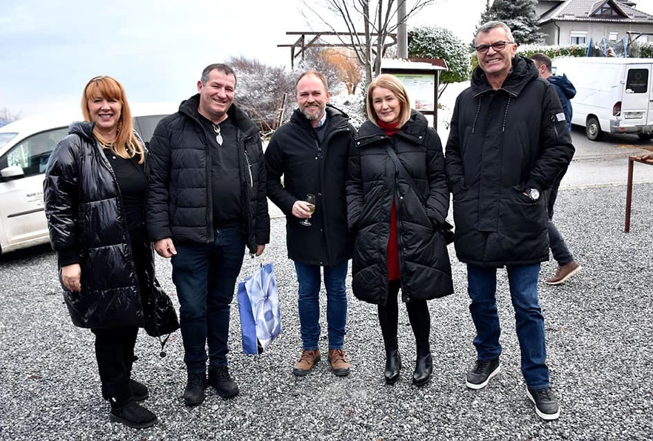 (FOTOGALERIJA) Najavili početak radova u vinogradima