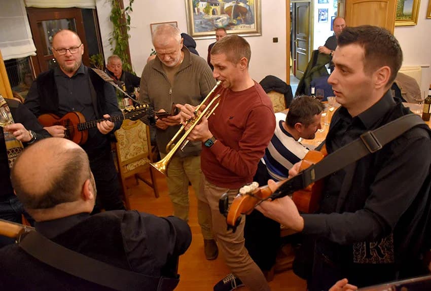 (FOTOGALERIJA) Najavili početak radova u vinogradima