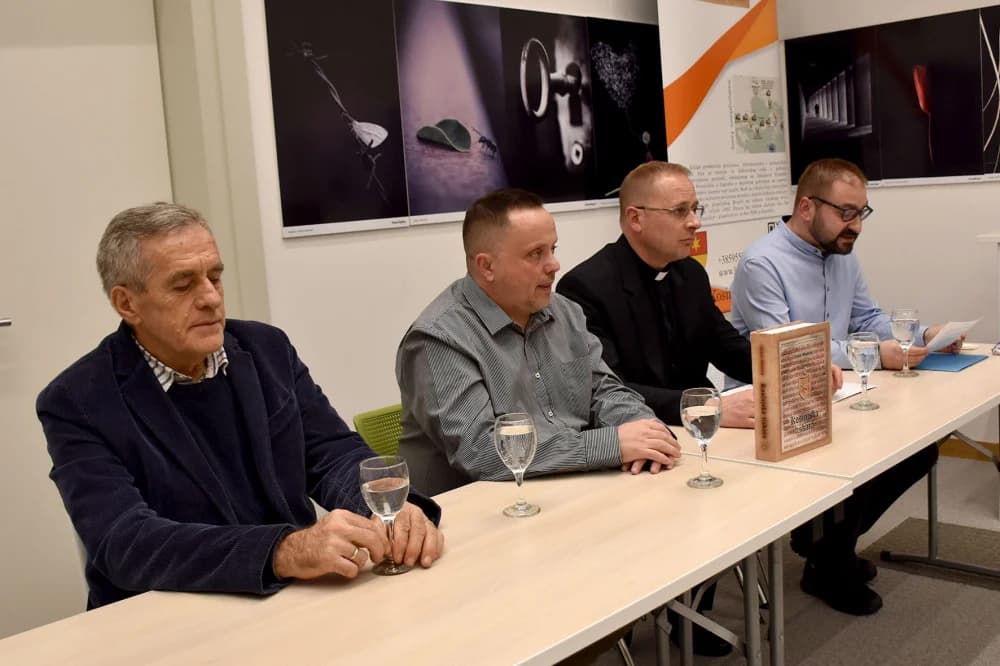 POŽEŽANIMA PREDSTAVLJENA KNJIGA „KOSINJSKA TISKARA“: Jedan od temelja hrvatske kulture