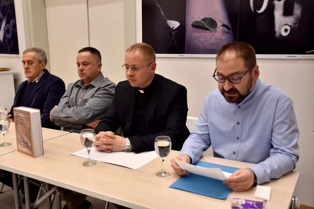 POŽEŽANIMA PREDSTAVLJENA KNJIGA „KOSINJSKA TISKARA“: Jedan od temelja hrvatske kulture