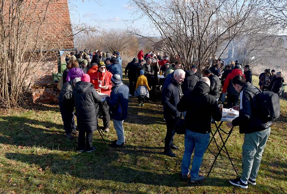 POŽEŽANI OBILJEŽILI VINCELOVO NA POŽEŠKOJ GORI: Slavlje u vinogradima s pogledom na Požešku kotlinu