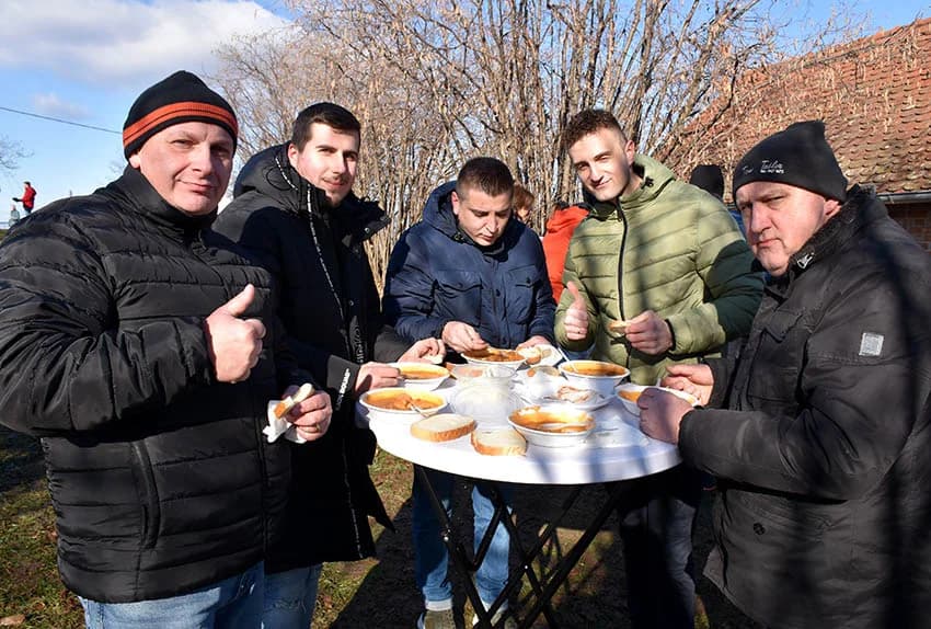 POŽEŽANI OBILJEŽILI VINCELOVO NA POŽEŠKOJ GORI: Slavlje u vinogradima s pogledom na Požešku kotlinu