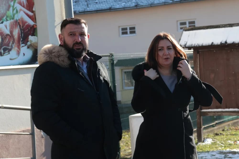 Na Trgu graševine u Kutjevu uz prigodan program orezani prvi trsovi loze i zapaljena vincelovska vatra