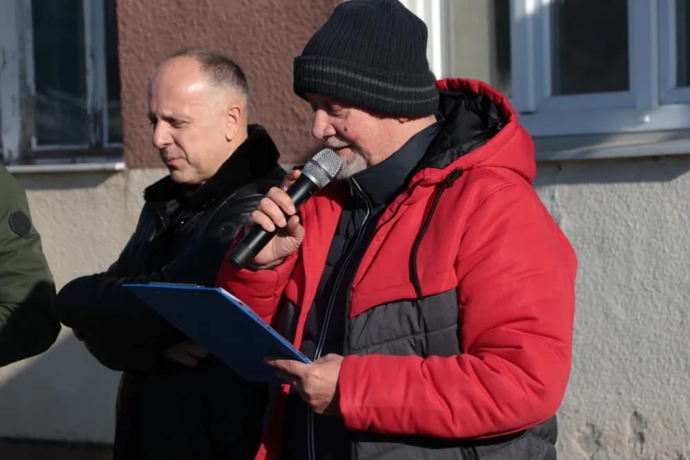 Na Trgu graševine u Kutjevu uz prigodan program orezani prvi trsovi loze i zapaljena vincelovska vatra