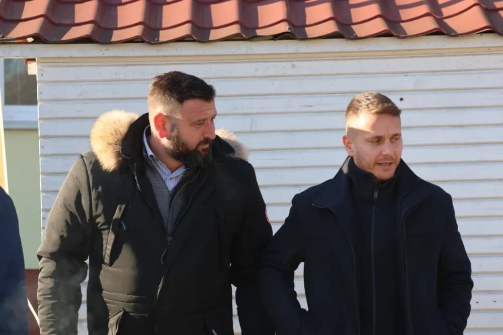 Na Trgu graševine u Kutjevu uz prigodan program orezani prvi trsovi loze i zapaljena vincelovska vatra