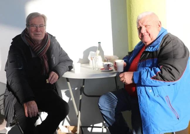 TREĆA GODIŠNJICA GRADSKE TRŽNICE U PLETERNICI: Za prodavače ruže, a rođendanska torta, čaj i kava za posjetitelje