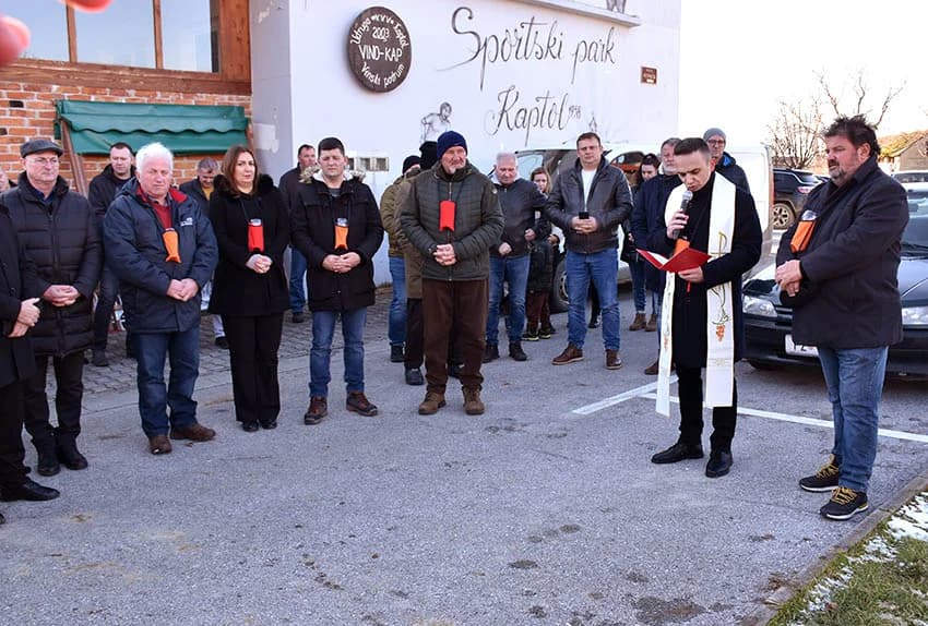 VINCELOVO OBILJEŽILA UDRUGA “VINO-KAP” IZ KAPTOLA: Ugostili prijatelje iz Jajca i Mađarske