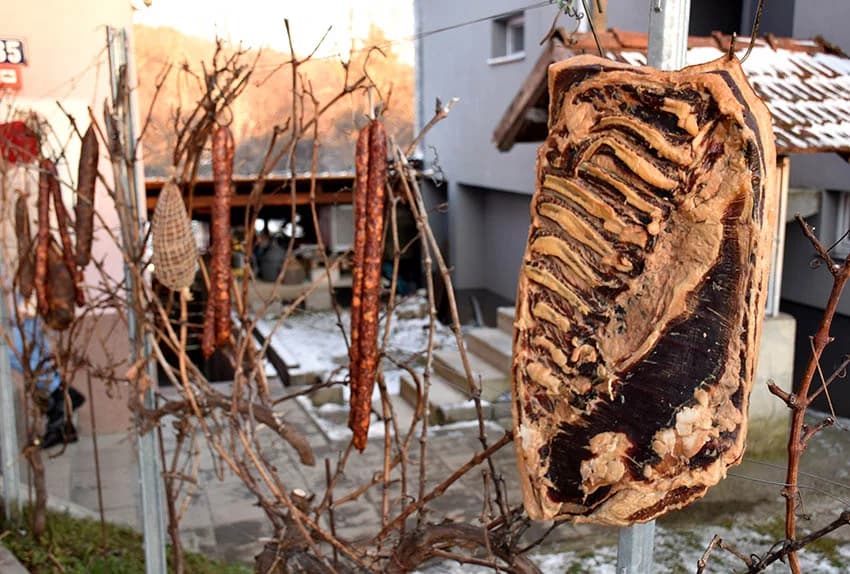 OBRED VINCELOVA OBAVLJEN KOD ŠKORE U MITROVCU: Najavljena nova vinogradarska godina