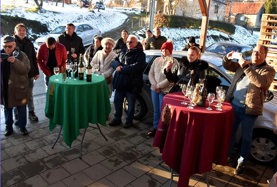 OBRED VINCELOVA OBAVLJEN KOD ŠKORE U MITROVCU: Najavljena nova vinogradarska godina