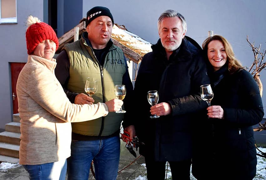 OBRED VINCELOVA OBAVLJEN KOD ŠKORE U MITROVCU: Najavljena nova vinogradarska godina