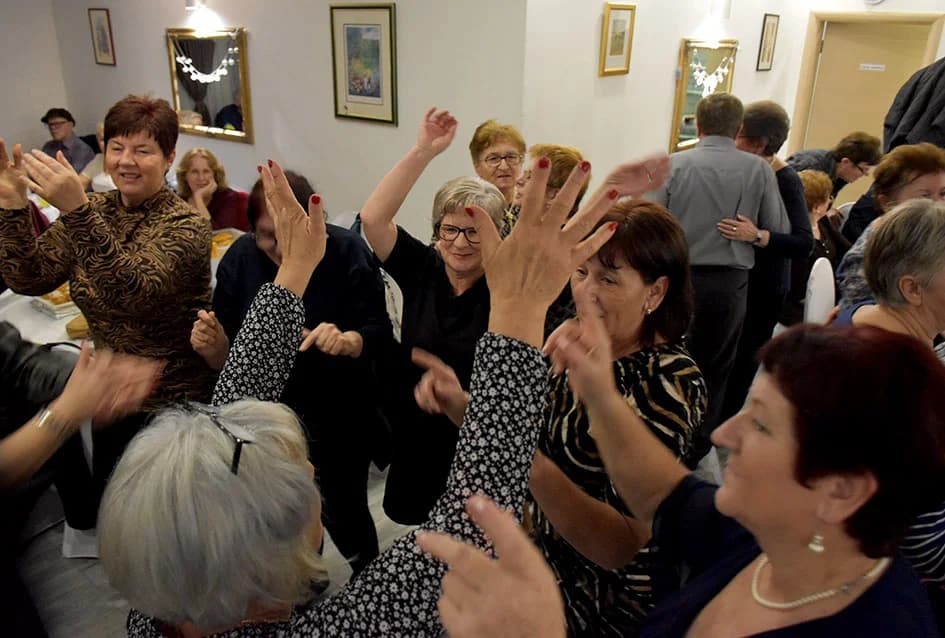 Ludovalo i plesalo se do iza ponoći (FOTO)