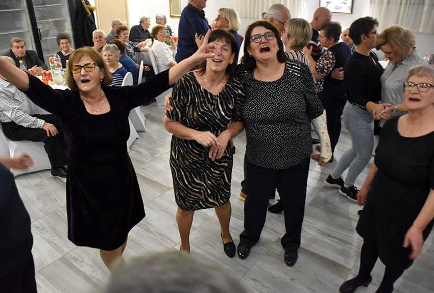 Ludovalo i plesalo se do iza ponoći (FOTO)