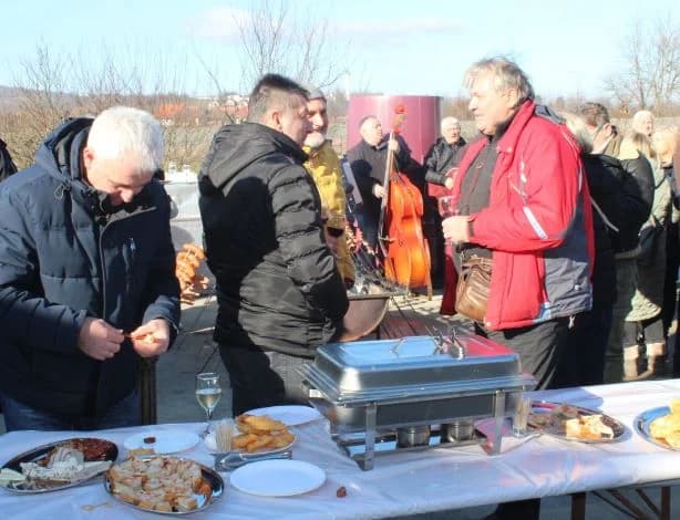 Svečano obilježili Vincelovo u tvrtki Vina Markota uz blagoslov vinove loze, pjesmu i druženje
