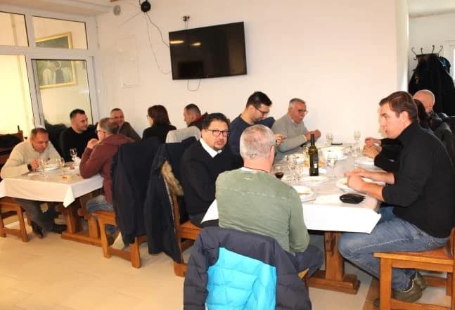Svečano obilježili Vincelovo u tvrtki Vina Markota uz blagoslov vinove loze, pjesmu i druženje