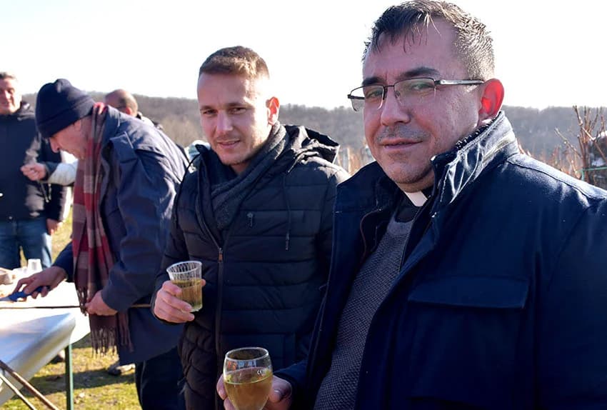 VINCELOVO U VINOGRADU OBITELJI MAJSTOROVIĆ U KUTJEVU: Zazvali bogatu berbu i obilje vina u podrumu