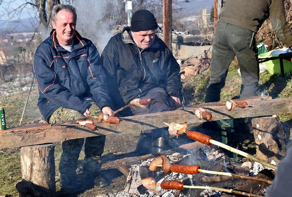 VINCELOVO U VINOGRADU OBITELJI MAJSTOROVIĆ U KUTJEVU: Zazvali bogatu berbu i obilje vina u podrumu