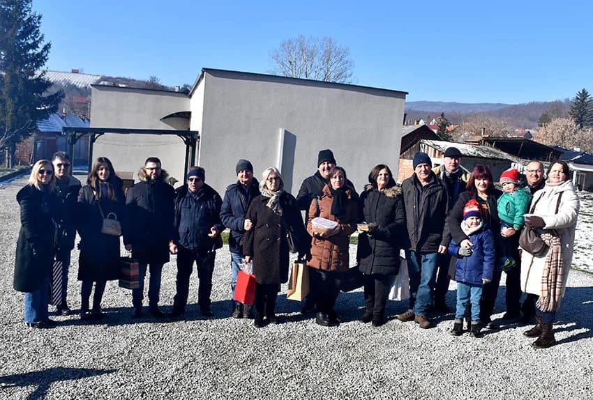 /FOTO/ Pojeden pršut od 12 kilograma i dvije stotine sarmi