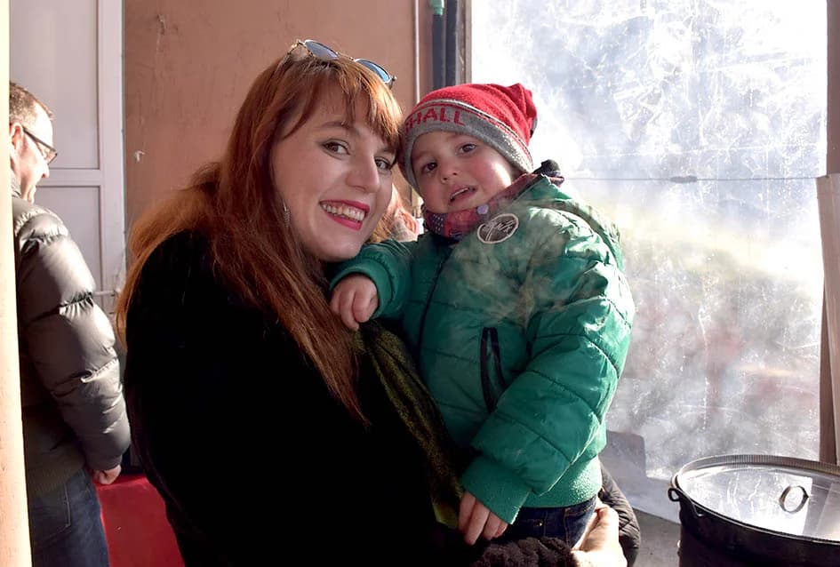 /FOTO/ Pojeden pršut od 12 kilograma i dvije stotine sarmi
