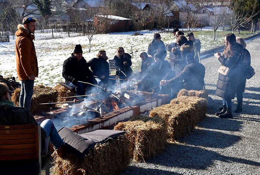 /FOTO/ Pojeden pršut od 12 kilograma i dvije stotine sarmi