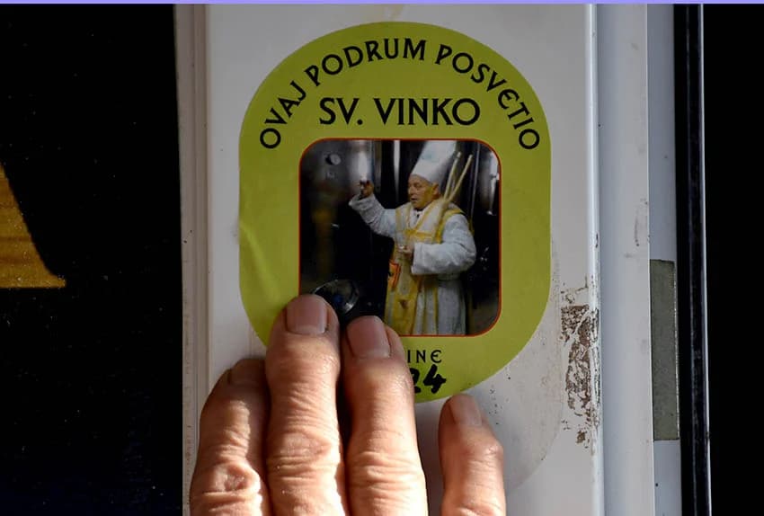 /FOTO/ Pojeden pršut od 12 kilograma i dvije stotine sarmi