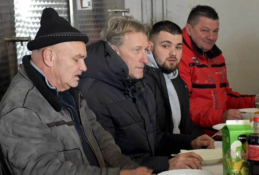 /FOTO/ Pojeden pršut od 12 kilograma i dvije stotine sarmi
