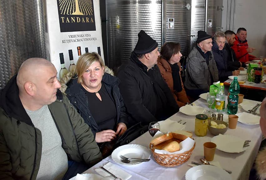 /FOTO/ Pojeden pršut od 12 kilograma i dvije stotine sarmi