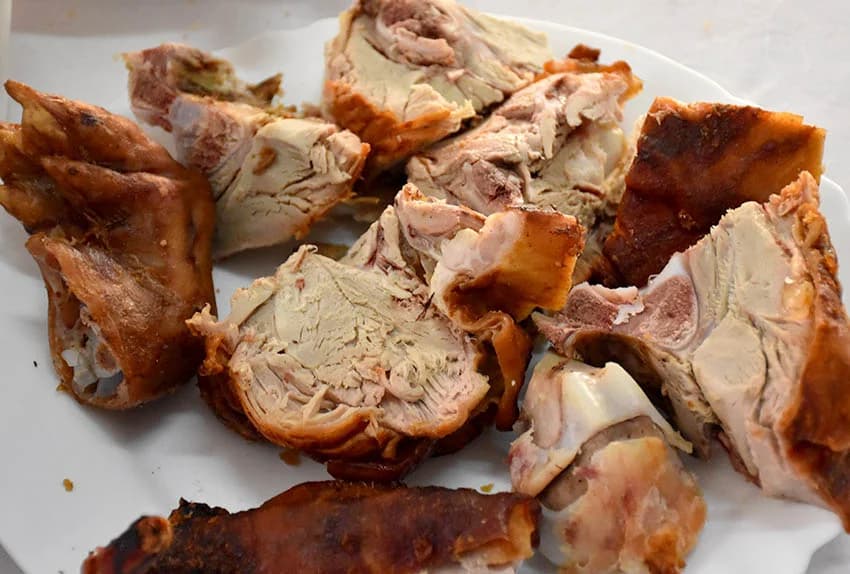 /FOTO/ Pojeden pršut od 12 kilograma i dvije stotine sarmi