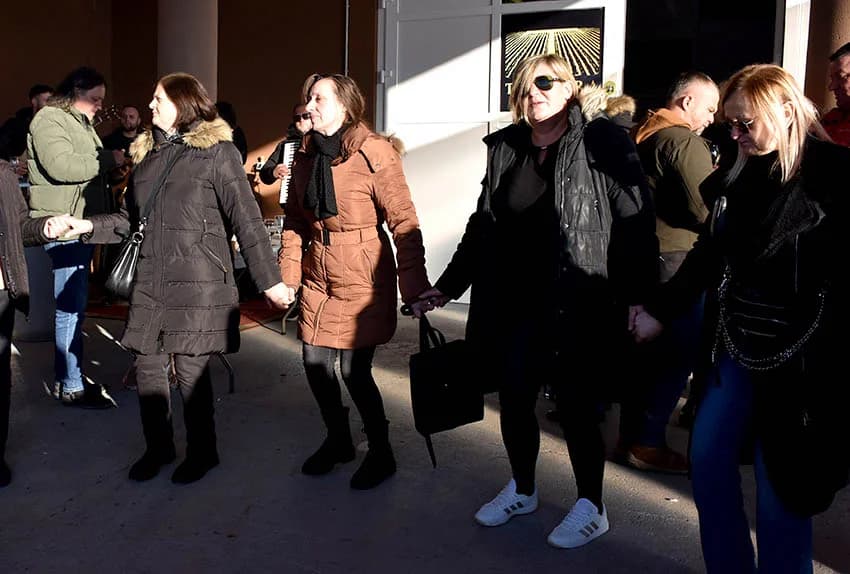 /FOTO/ Pojeden pršut od 12 kilograma i dvije stotine sarmi
