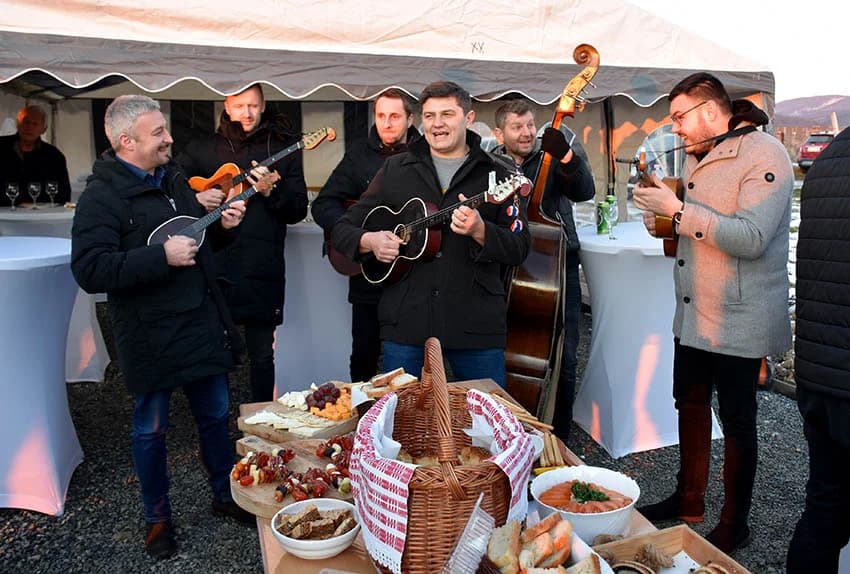 Slavili obnovu tri hektara vinograda