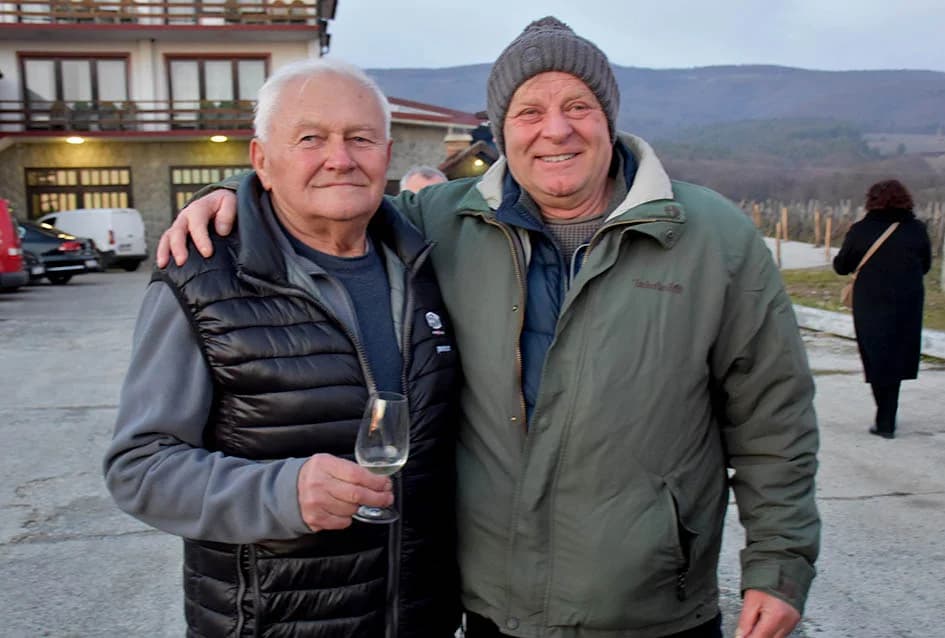 VINCELOVO KOD ENJINGIJA U HRNJEVCU: Brojni uzvanici slavili početak radova u vinogradu