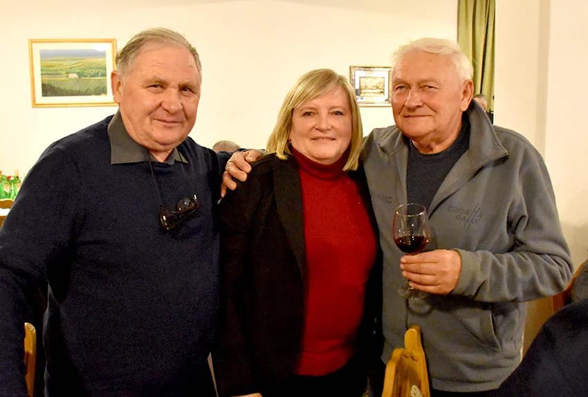 VINCELOVO KOD ENJINGIJA U HRNJEVCU: Brojni uzvanici slavili početak radova u vinogradu