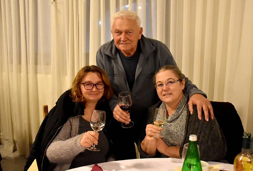 VINCELOVO KOD ENJINGIJA U HRNJEVCU: Brojni uzvanici slavili početak radova u vinogradu