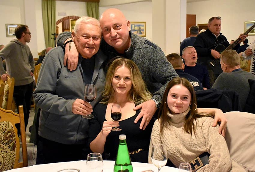 VINCELOVO KOD ENJINGIJA U HRNJEVCU: Brojni uzvanici slavili početak radova u vinogradu