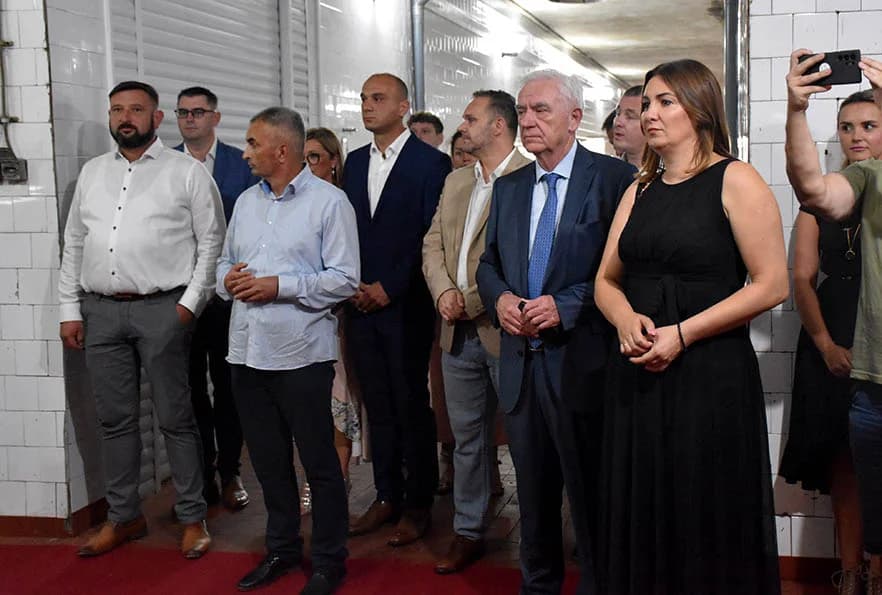 Napunjene festivalske butelje