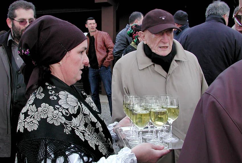 PRISJETIMO SE UZ FOTOGRAFIJE IZ TOG VREMENA: Prije 20 godina na Vincelovo Enver Moralić i službeno preuzeo Kombinat Kutjevo