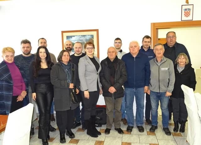 U POVODU BLAGDANA SV. FRANJE SALEŠKOG: Druženje novinara s gradonačelnicom Pleternice Marijom Šarić