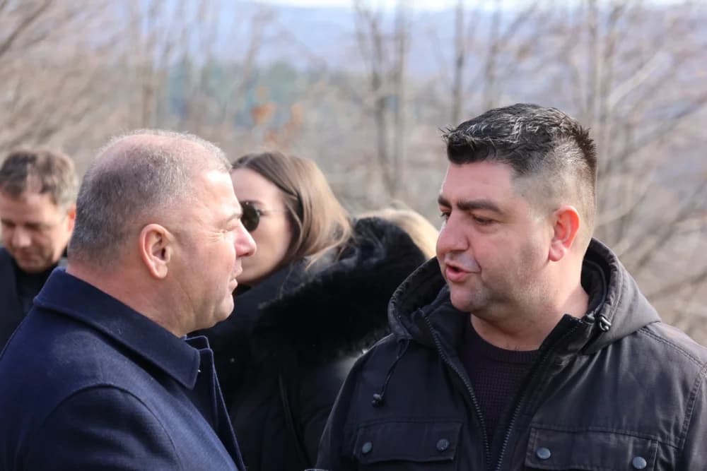 Orezani prvi trsovi u vinogradima Kutjeva d.d.