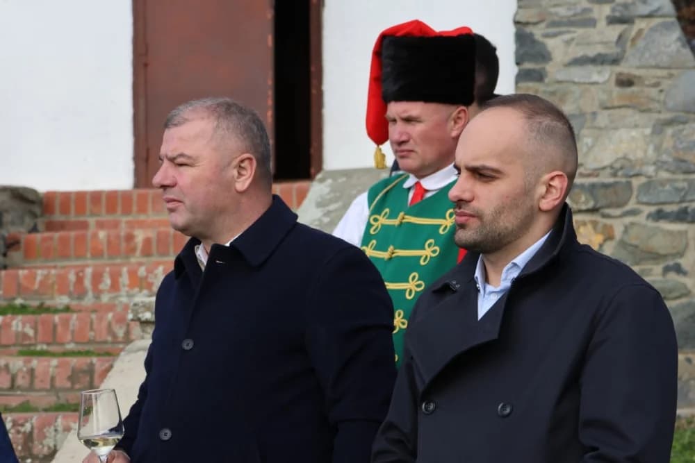 Orezani prvi trsovi u vinogradima Kutjeva d.d.