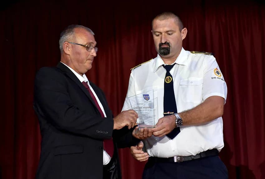 /FOTOGALERIJA/ Gradonačelnik Budimir kroz kviz „Tko želi biti milijunaš“ prezentirao rezultate rada na svečanoj sjednici Gradskog vijeća Kutjeva