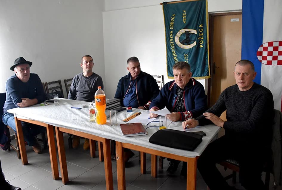 SKUPŠTINA KONJOGOJSKE UDRUGE VALLIS AUREA: Konjogojci imali niz  nastupa na priredbama i izložbama, a najavljuju povratak vožnje kočijom