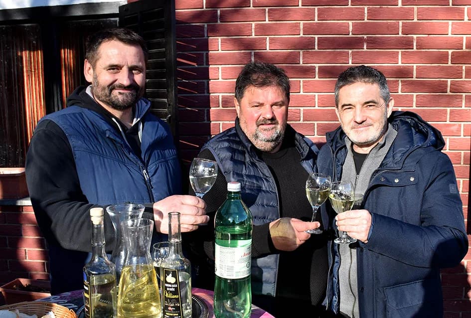 I TO SE DOGODILO U UDRUZI „VINO-KAP“ IZ KAPTOLA: Dugogodišnji predsjednik Novak postao napokon i vinogradar