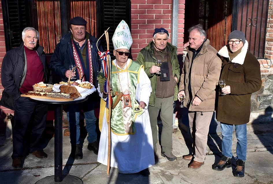 I TO SE DOGODILO U UDRUZI „VINO-KAP“ IZ KAPTOLA: Dugogodišnji predsjednik Novak postao napokon i vinogradar