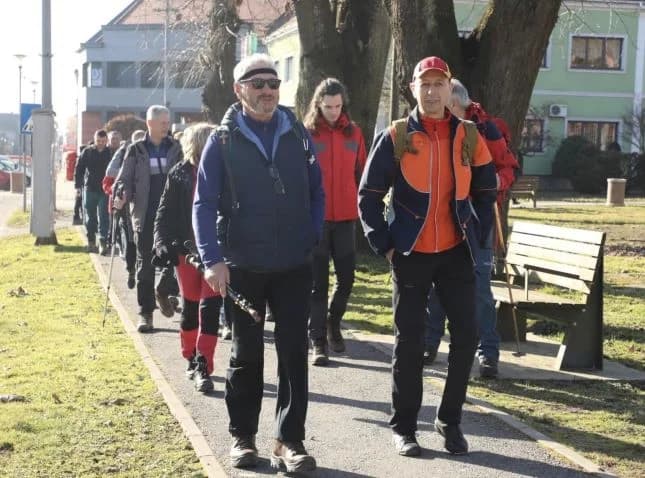 /FOTOGALERIJA/ Zimski vincelovski pohod do Starca i Viškovačkog grada