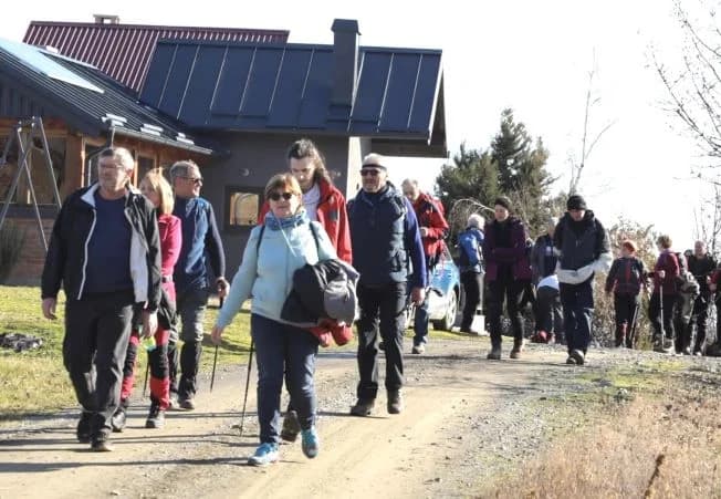 /FOTOGALERIJA/ Zimski vincelovski pohod do Starca i Viškovačkog grada