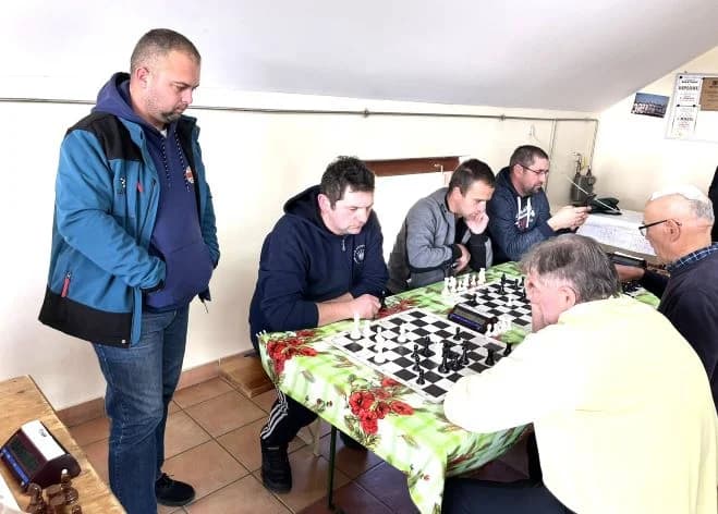 [FOTO] Pobjednik Pejo Martić iz Šahovskog kluba „Brestovac“