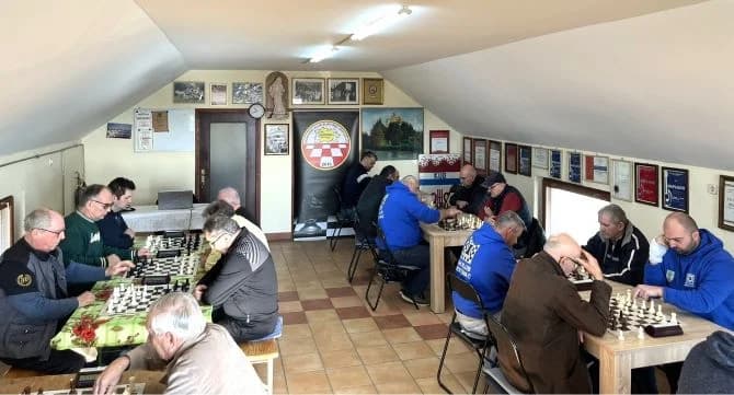 [FOTO] Pobjednik Pejo Martić iz Šahovskog kluba „Brestovac“