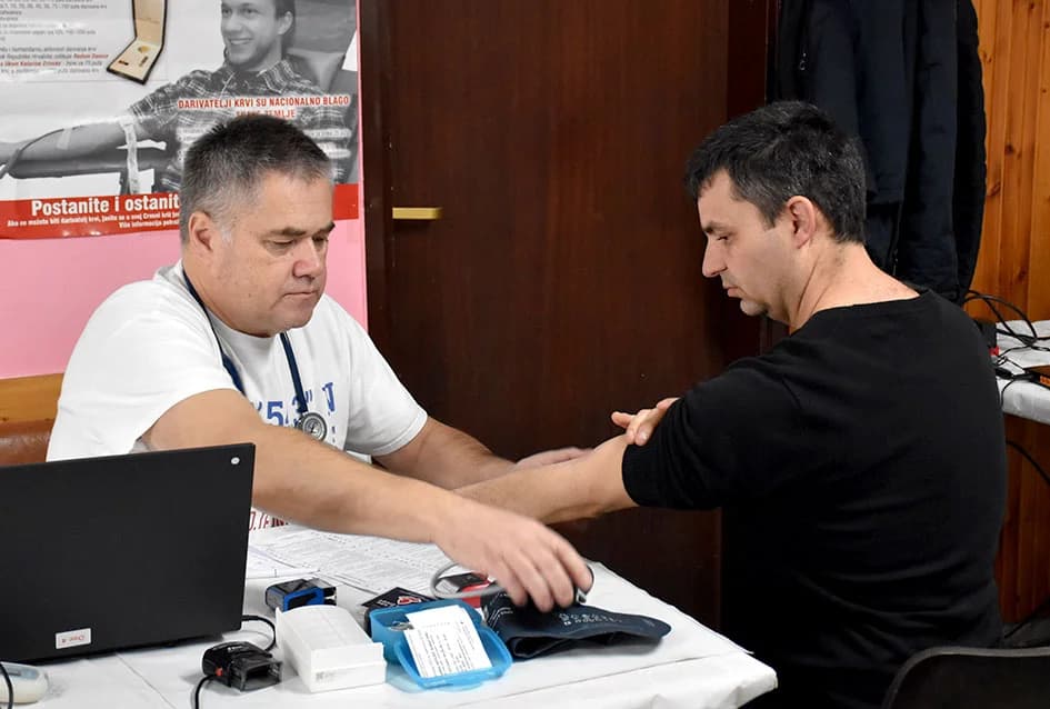 TRODNEVNA AKCIJA DARIVANJA KRVI U POŽEŠKOM CRVENOM KRIŽU: Odaziv izuzetan, sve više žena