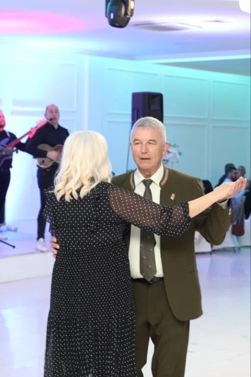 UGODNA VEČER LOVACA I PRIJATELJA: Supruge lovaca požeškog Sokolovca i sve njihove gošće dobile na poklon popularne čokolade!
