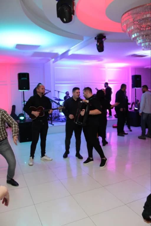 UGODNA VEČER LOVACA I PRIJATELJA: Supruge lovaca požeškog Sokolovca i sve njihove gošće dobile na poklon popularne čokolade!